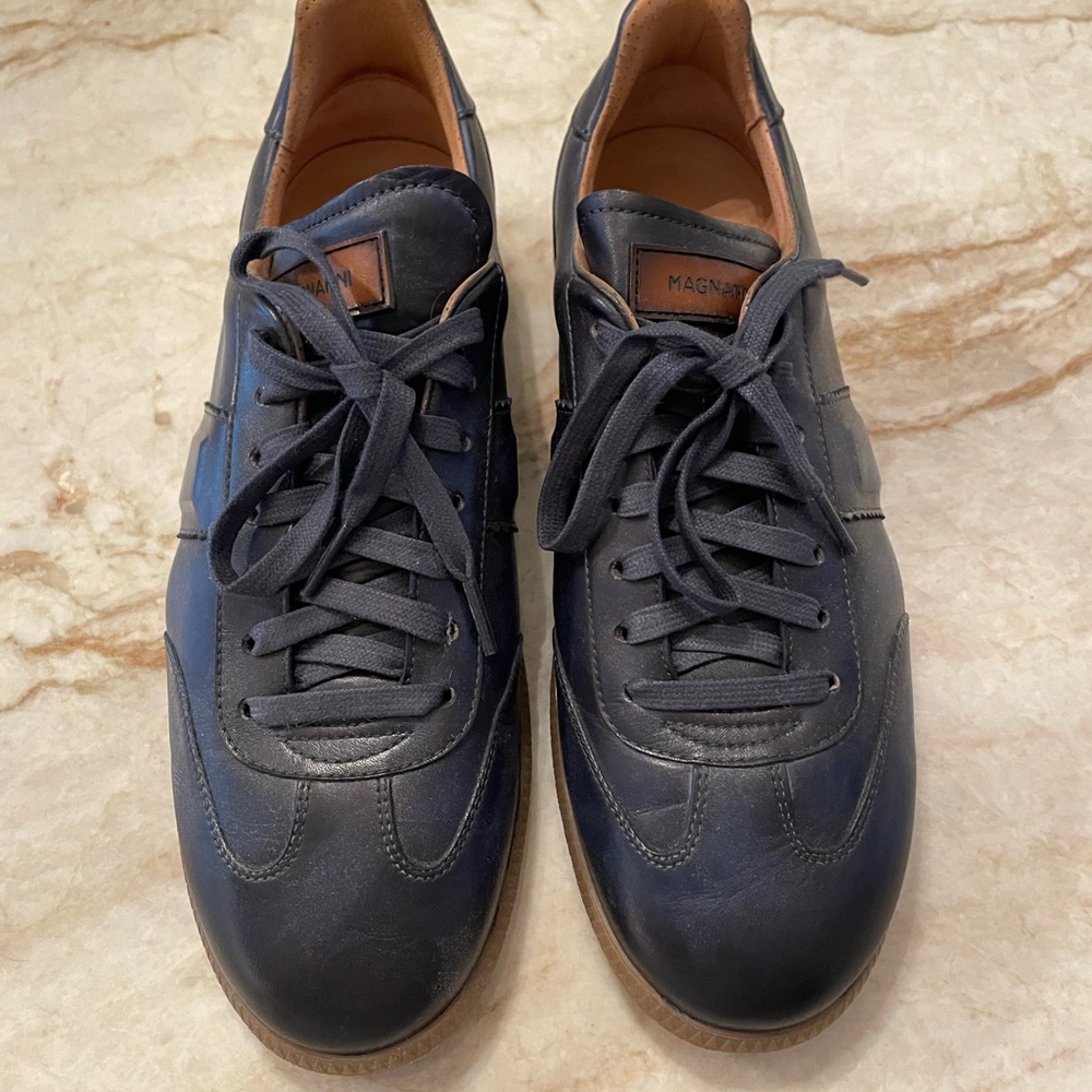 Men’s Dress Sneakers